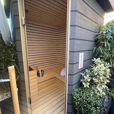 Sea Garden Apartments & Rooms Градо Екстериор снимка