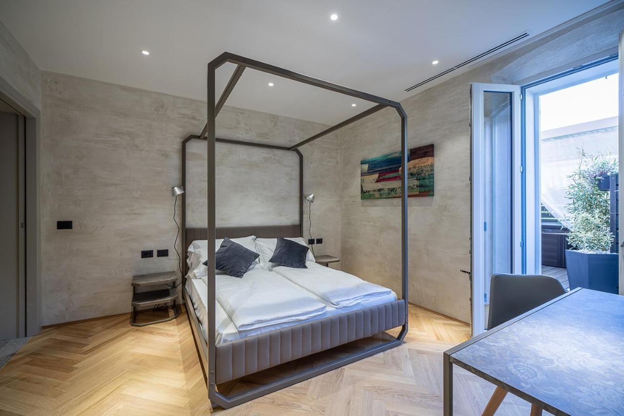Sea Garden Apartments & Rooms Градо Екстериор снимка