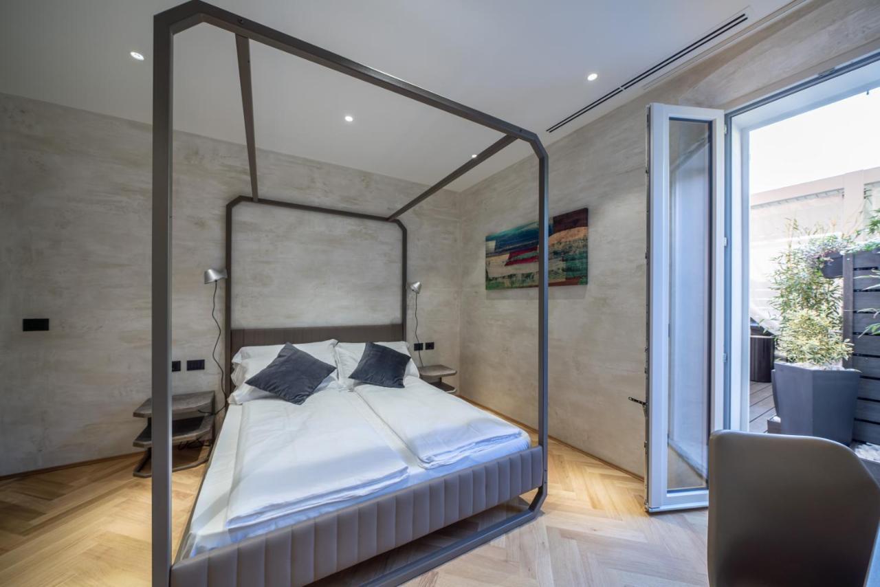 Sea Garden Apartments & Rooms Градо Екстериор снимка